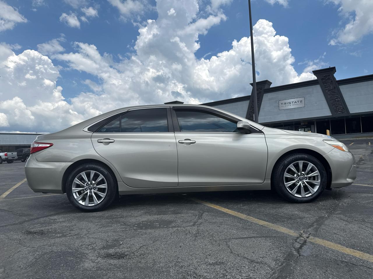Toyota Camry SE 2015