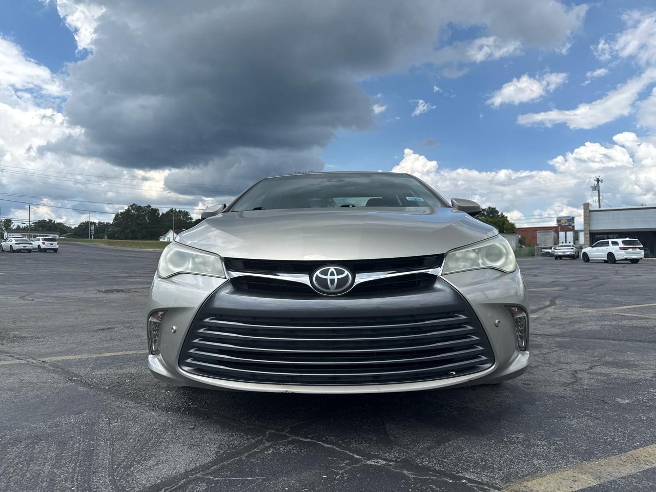 Toyota Camry SE 2015