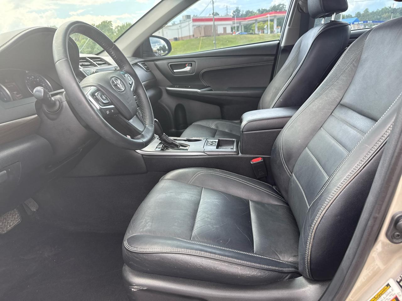 Toyota Camry SE 2015