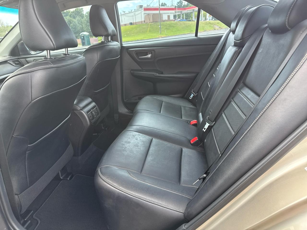 Toyota Camry SE 2015