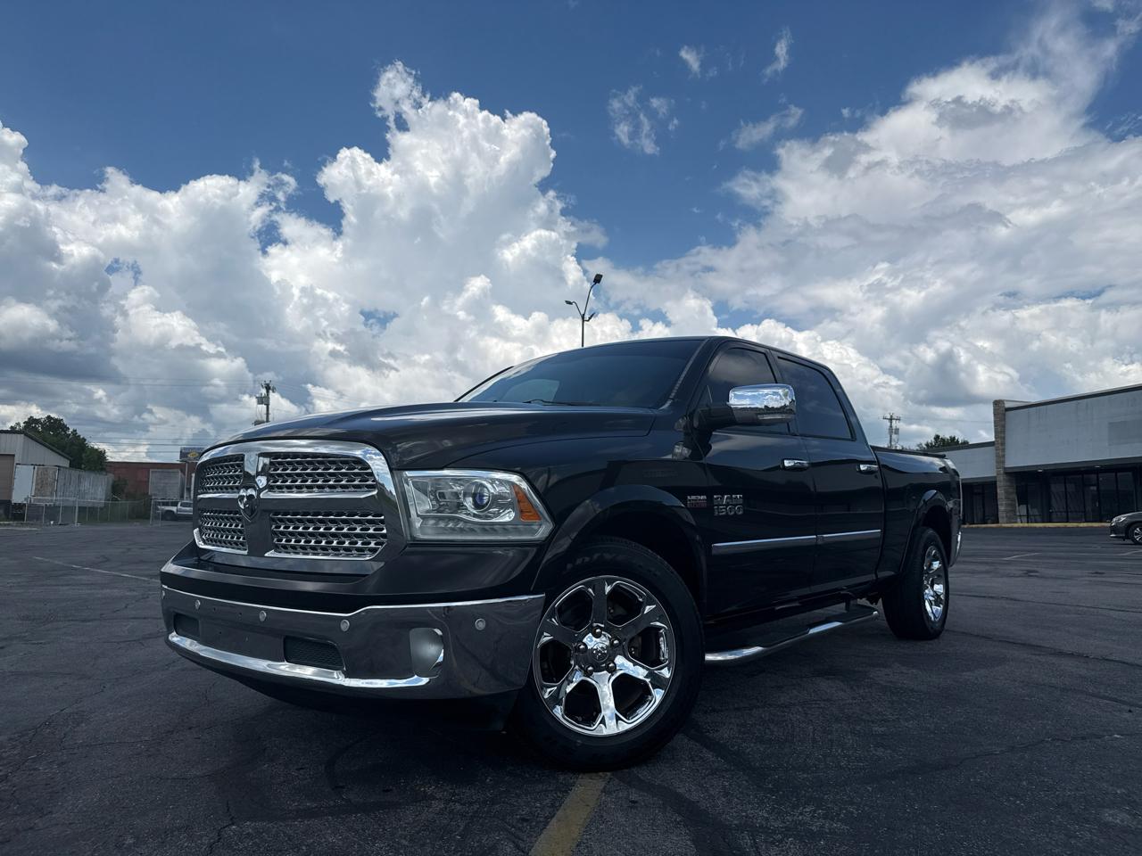 RAM 1500 Laramie Crew Cab 2WD 2015