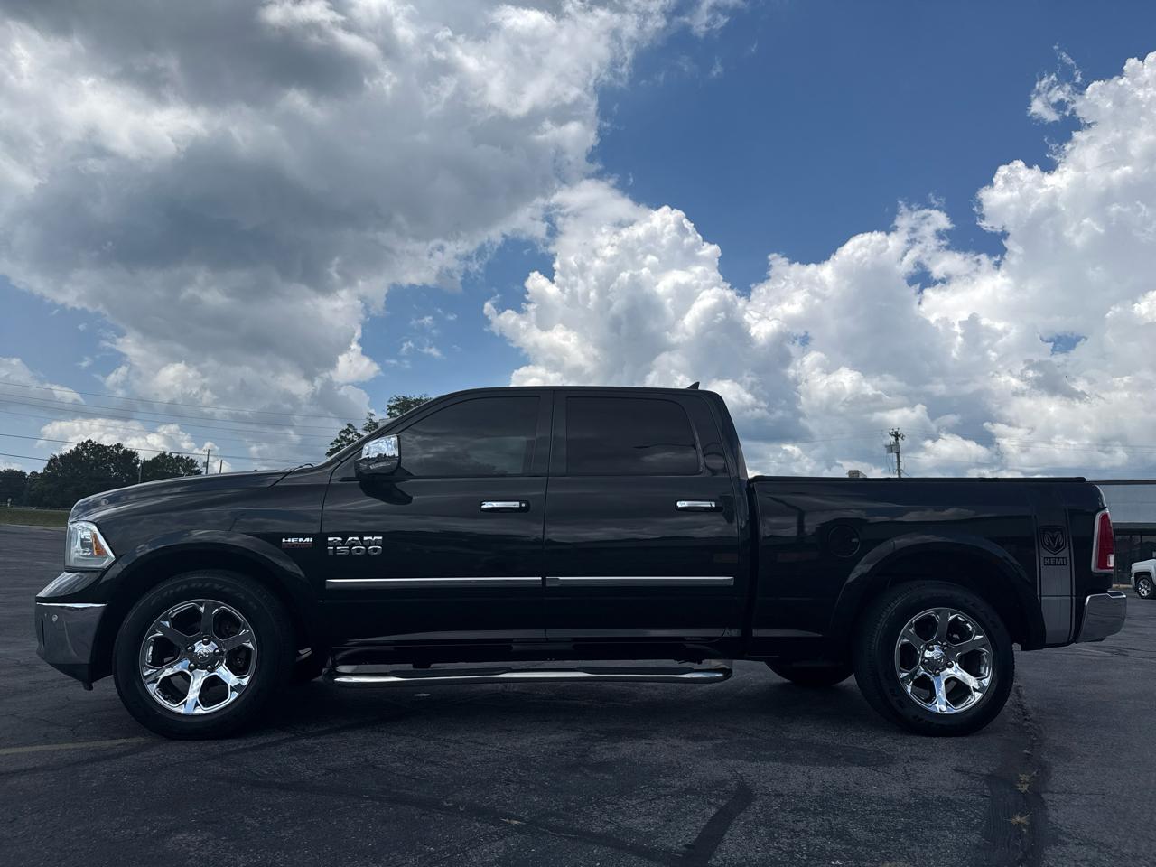 RAM 1500 Laramie Crew Cab 2WD 2015