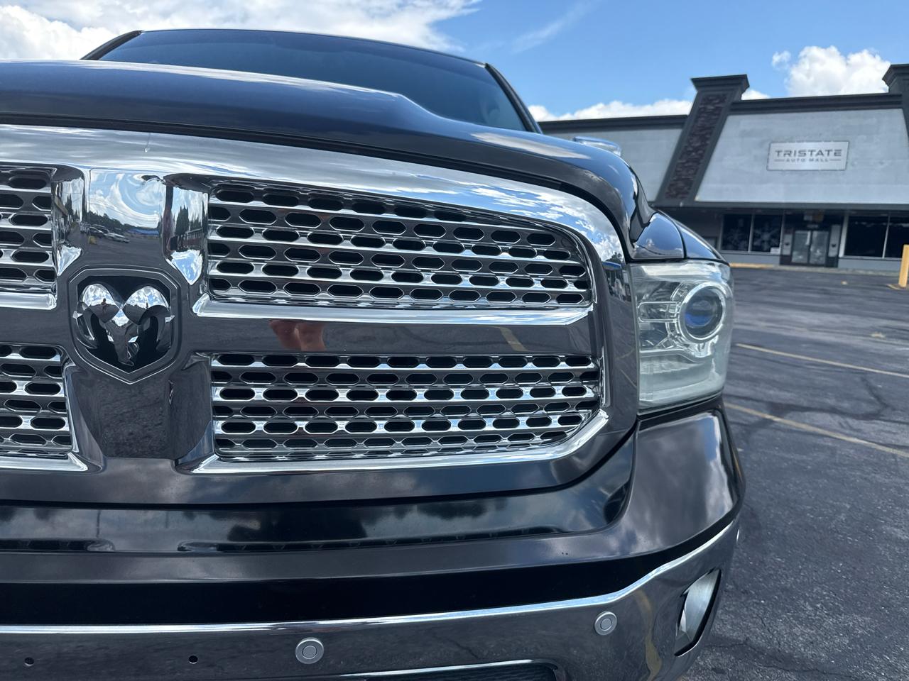 RAM 1500 Laramie Crew Cab 2WD 2015