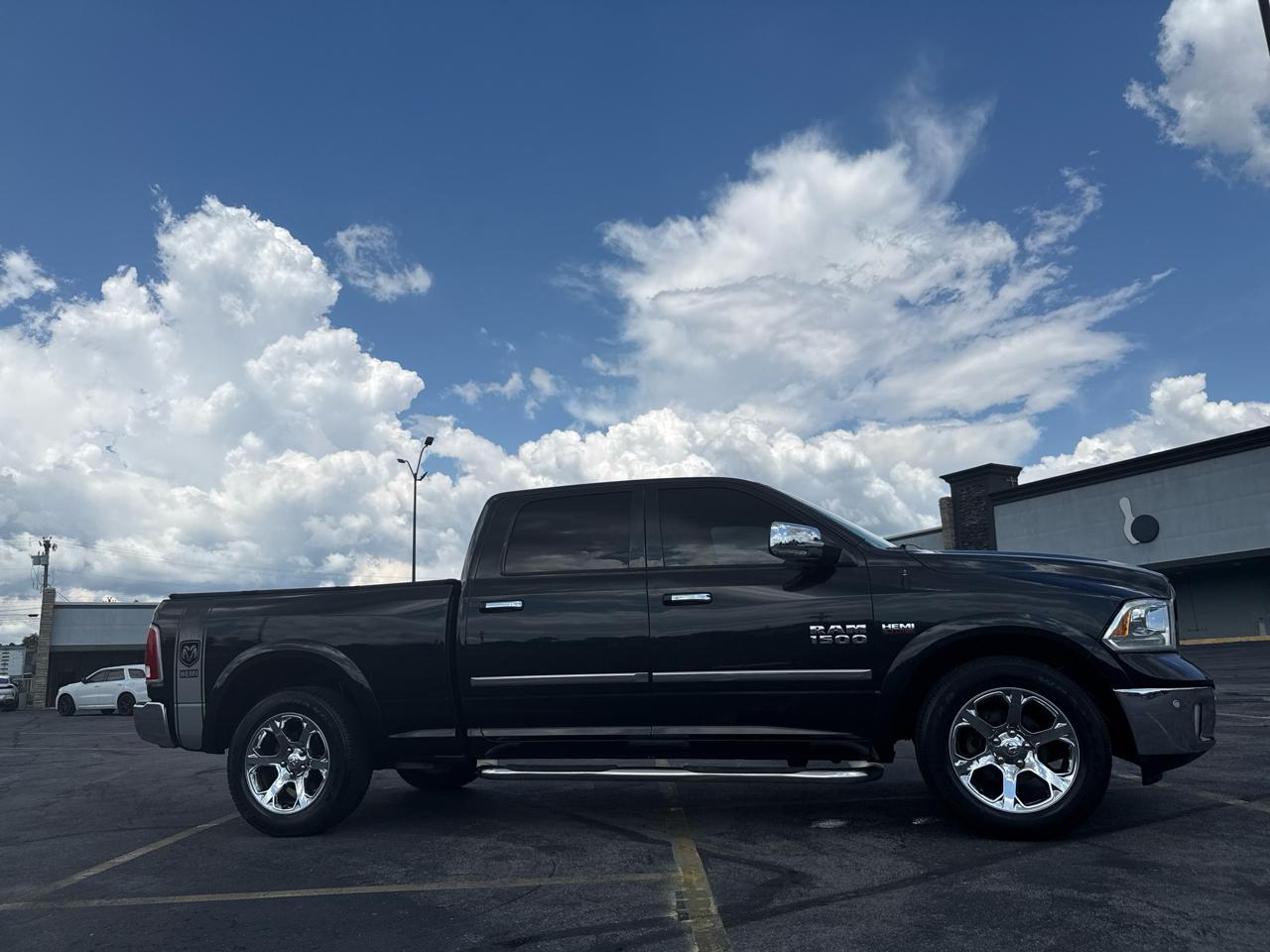RAM 1500 Laramie Crew Cab 2WD 2015