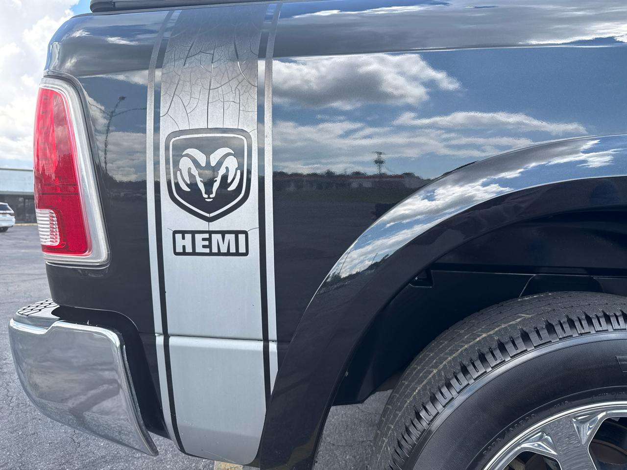RAM 1500 Laramie Crew Cab 2WD 2015