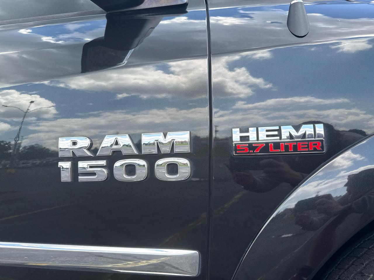 RAM 1500 Laramie Crew Cab 2WD 2015