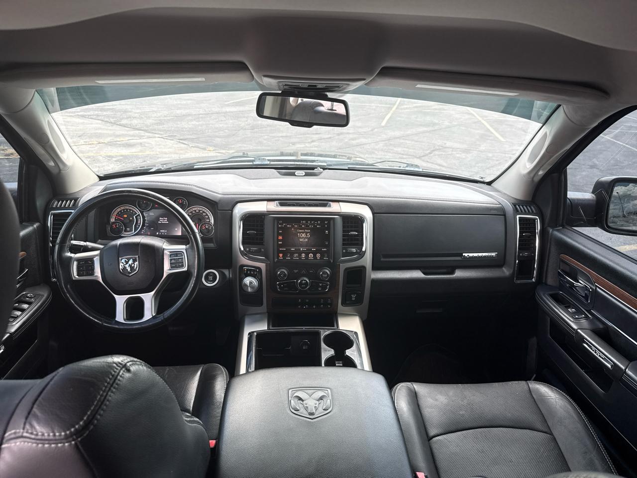 RAM 1500 Laramie Crew Cab 2WD 2015