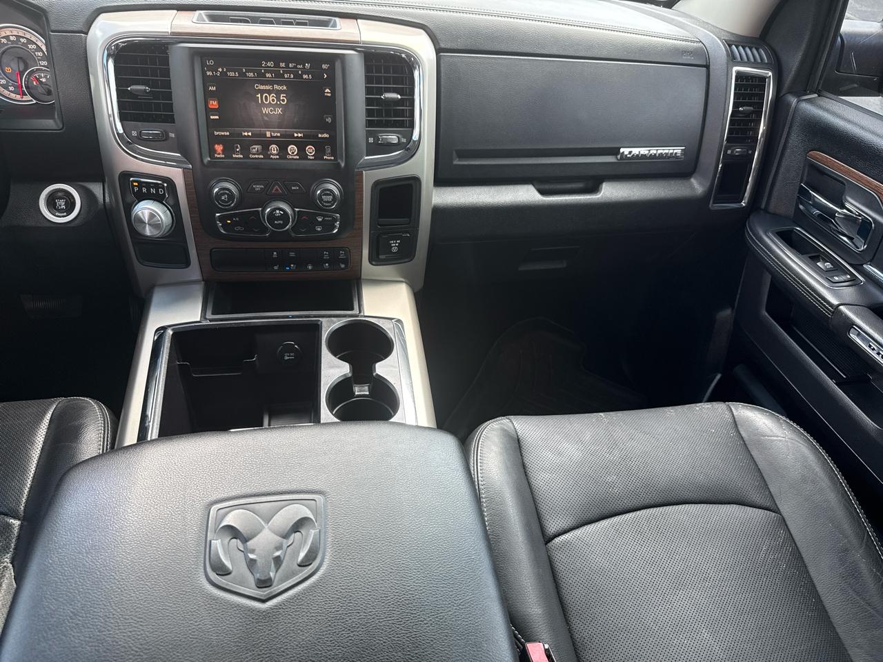 RAM 1500 Laramie Crew Cab 2WD 2015