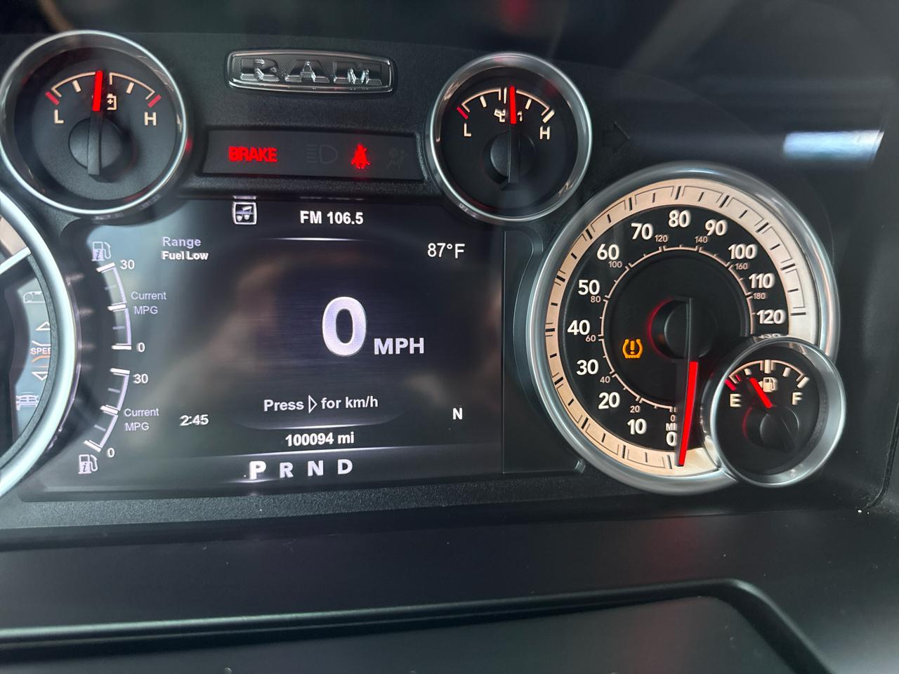 RAM 1500 Laramie Crew Cab 2WD 2015