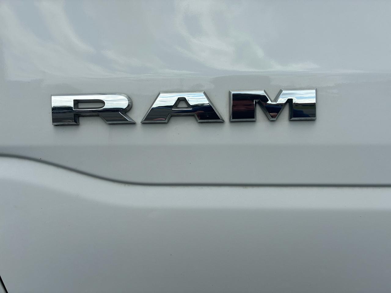 RAM 1500 Big Horn Crew Cab SWB 4WD 2019