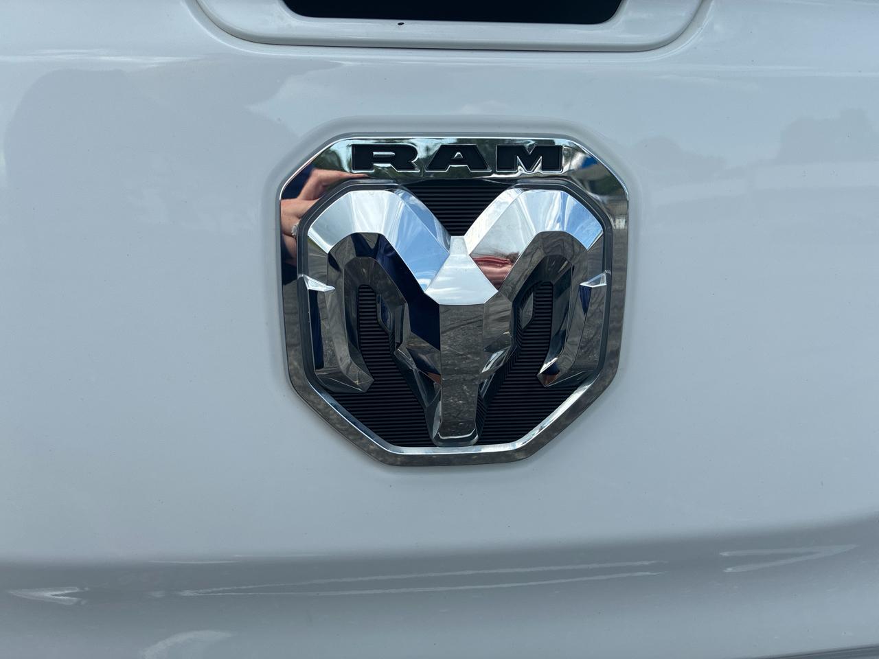 RAM 1500 Big Horn Crew Cab SWB 4WD 2019