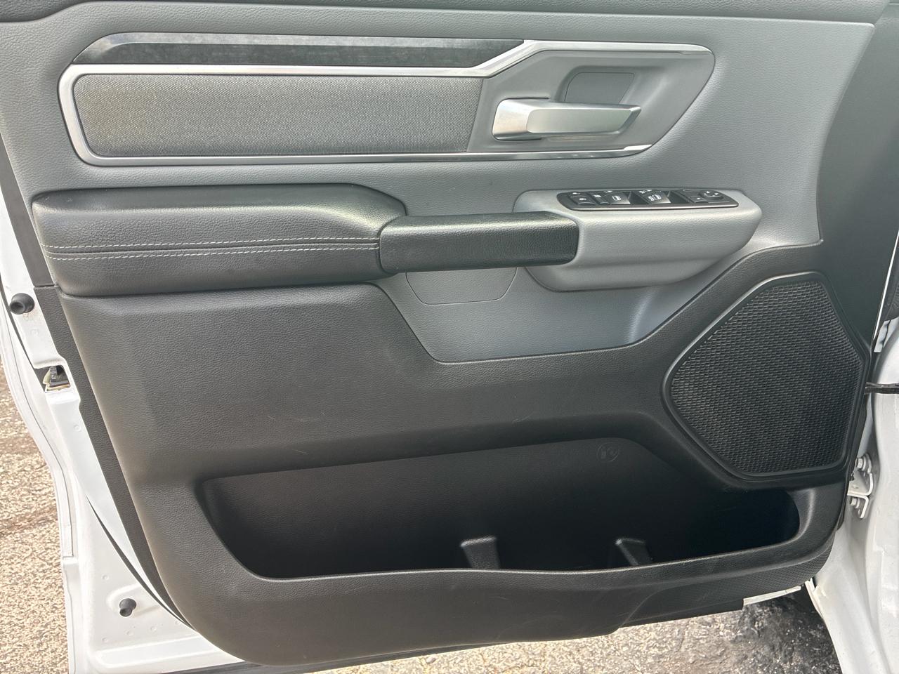 RAM 1500 Big Horn Crew Cab SWB 4WD 2019