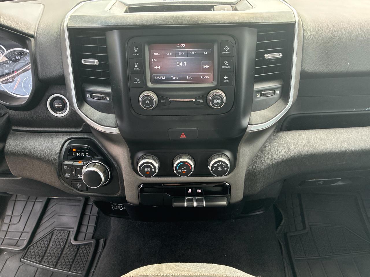RAM 1500 Big Horn Crew Cab SWB 4WD 2019