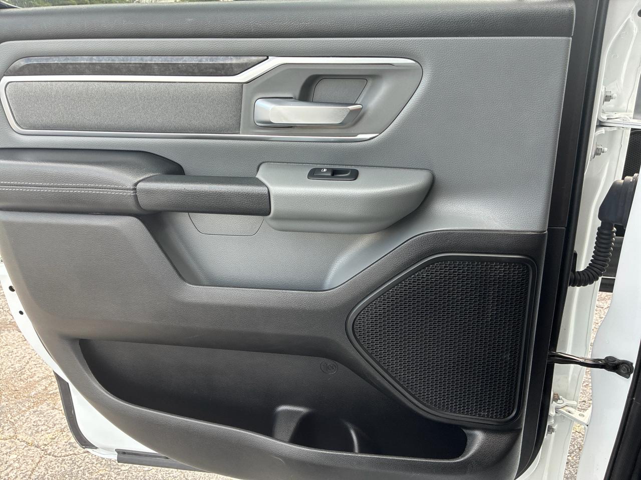 RAM 1500 Big Horn Crew Cab SWB 4WD 2019
