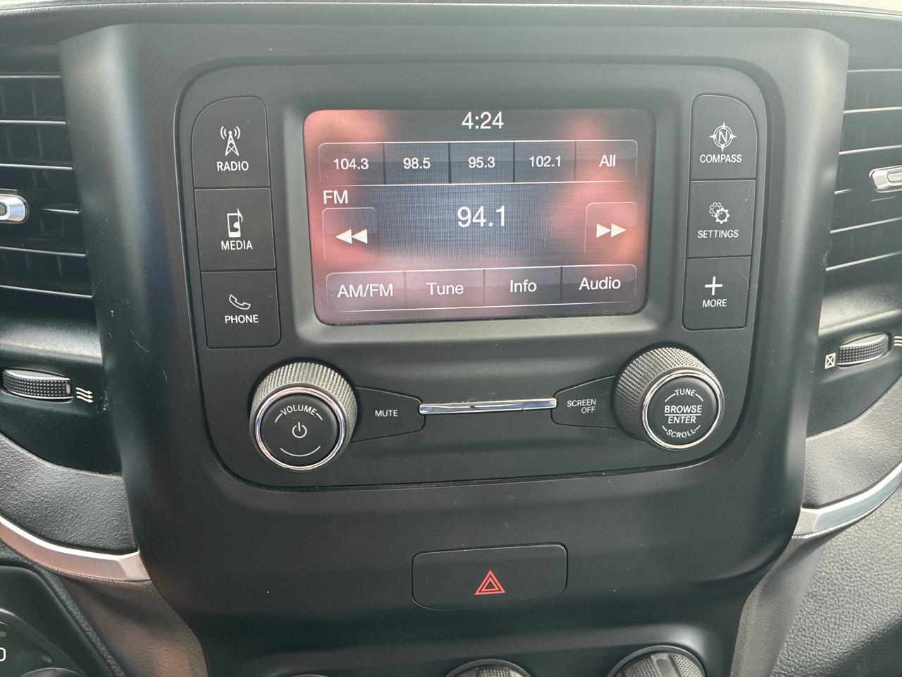 RAM 1500 Big Horn Crew Cab SWB 4WD 2019