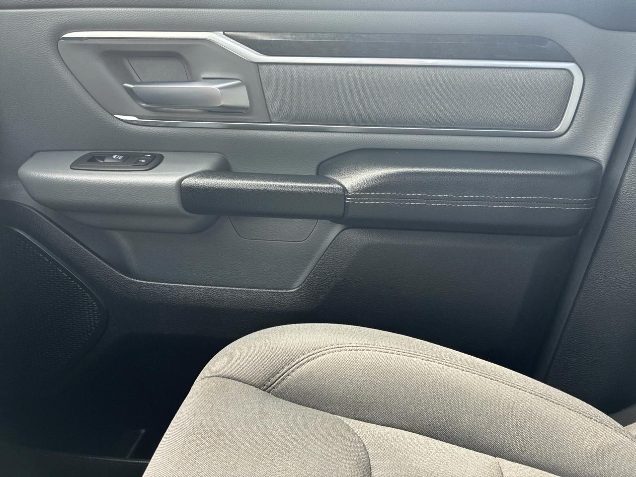 RAM 1500 Big Horn Crew Cab SWB 4WD 2019