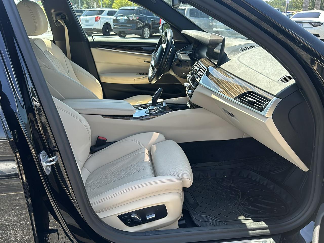 BMW 5 Series 530i xDrive Sedan 2022