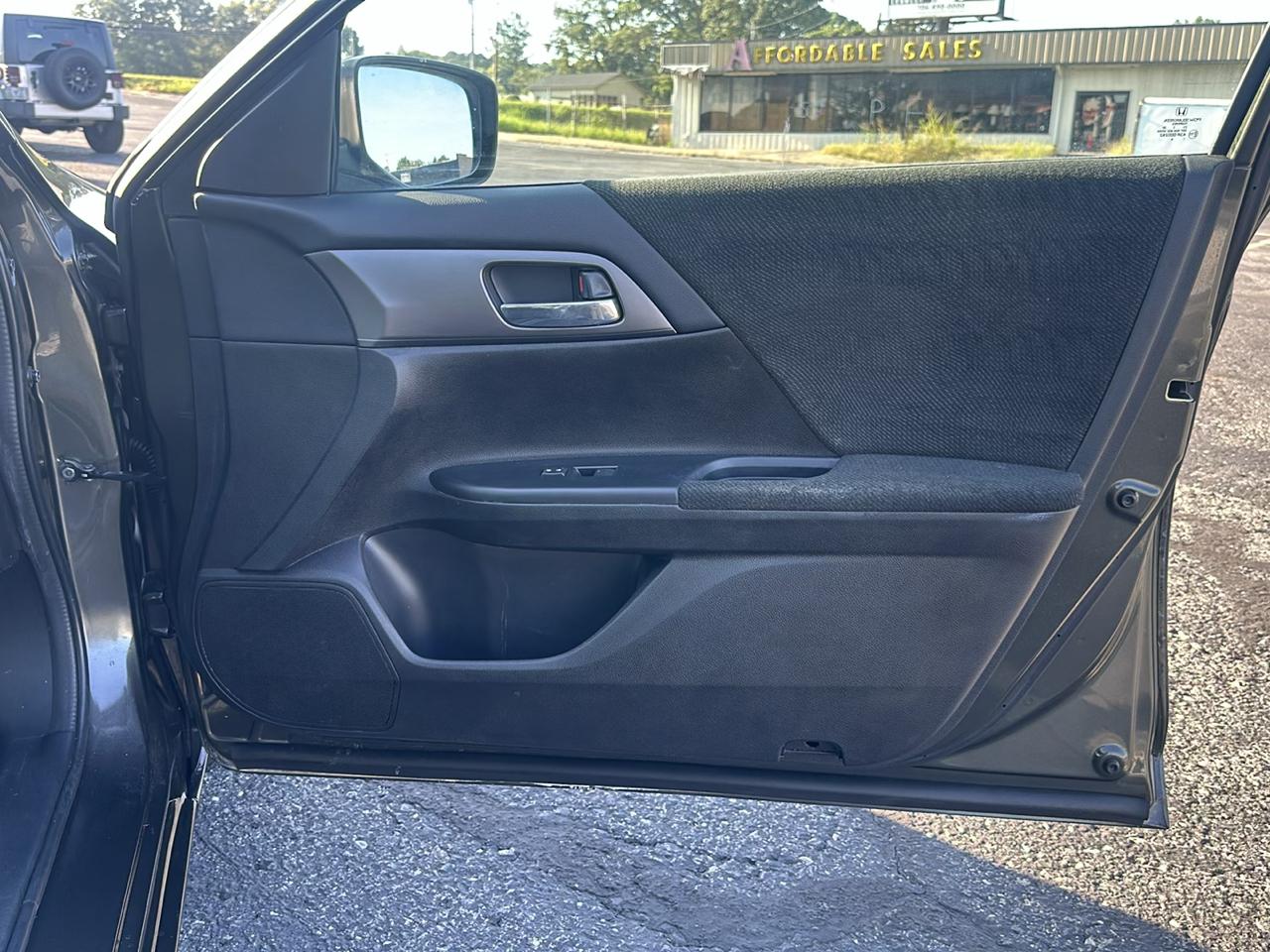 Honda Accord LX Sedan CVT 2013