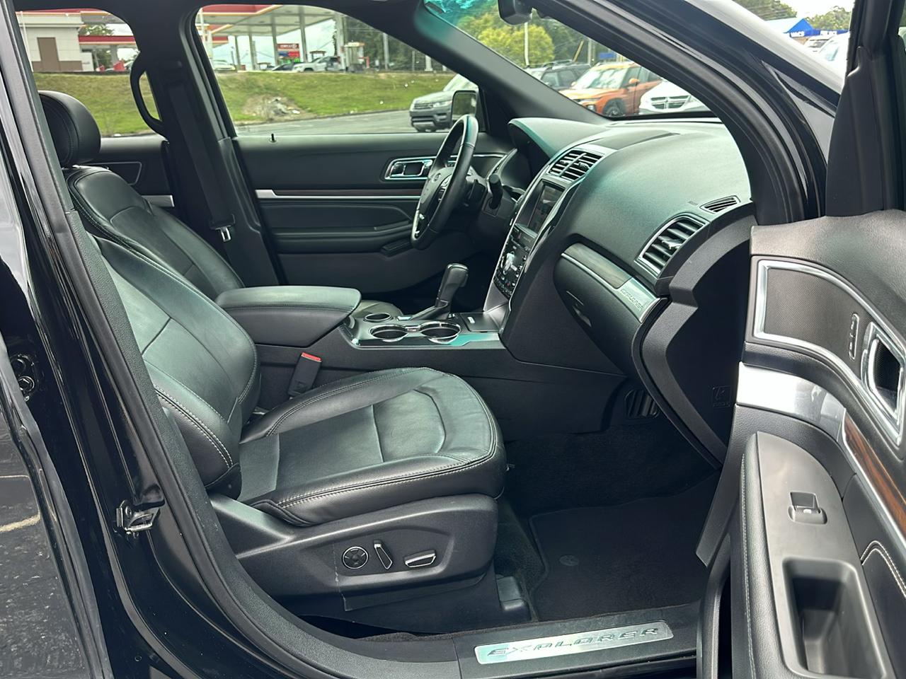 Ford Explorer Limited FWD 2017