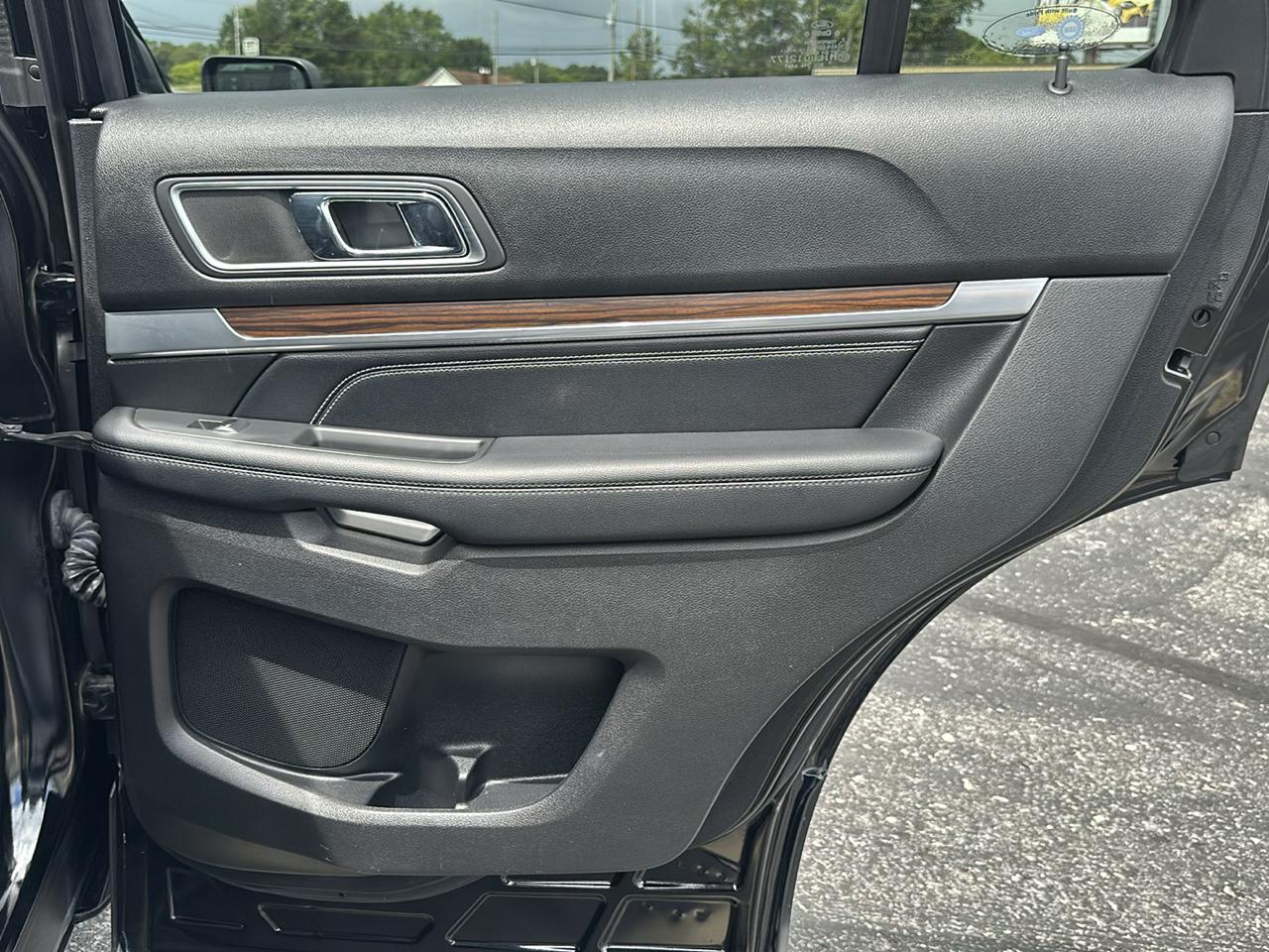 Ford Explorer Limited FWD 2017