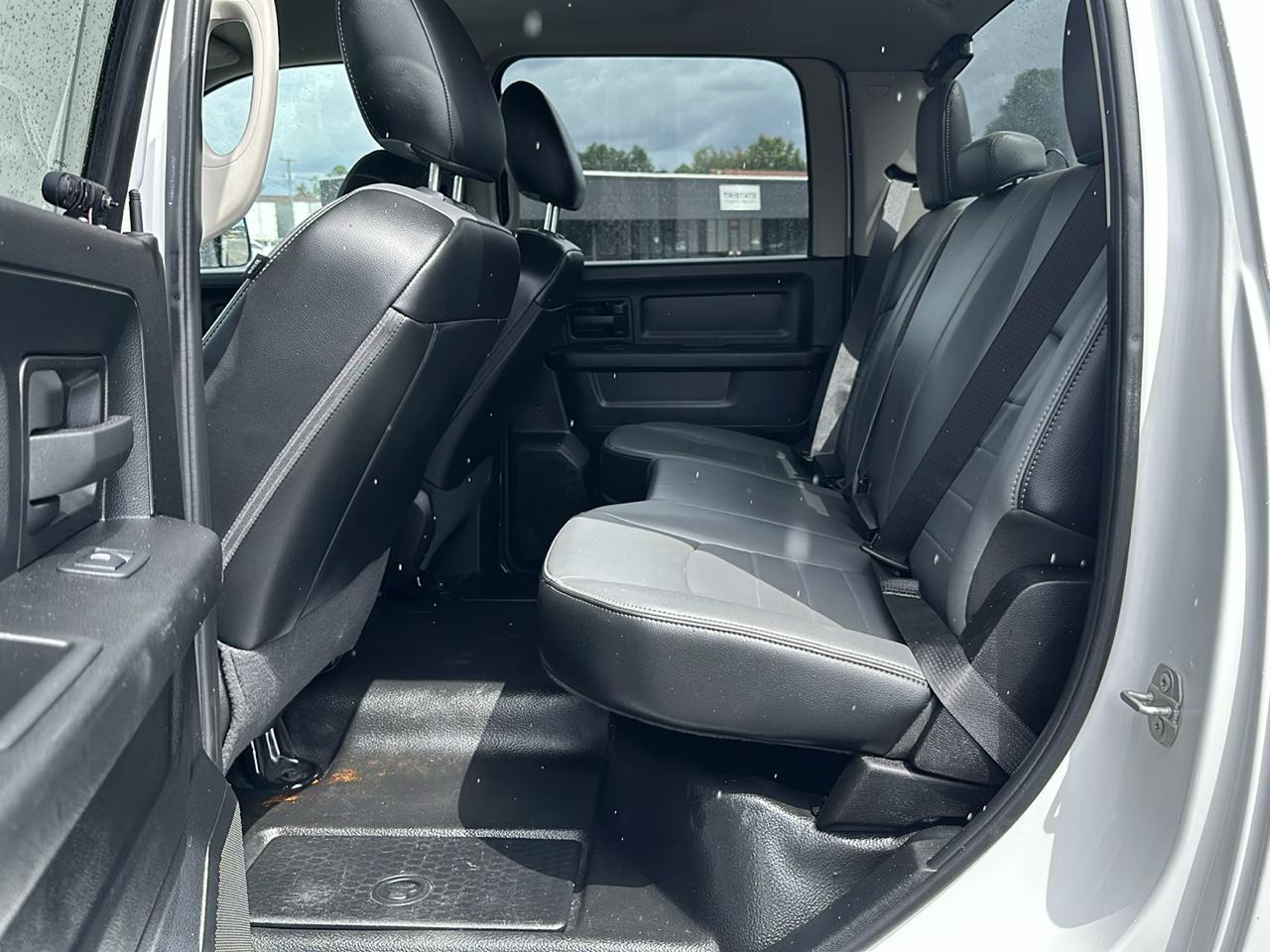 RAM 1500 Classic Tradesman Crew Cab SWB 2WD 2021