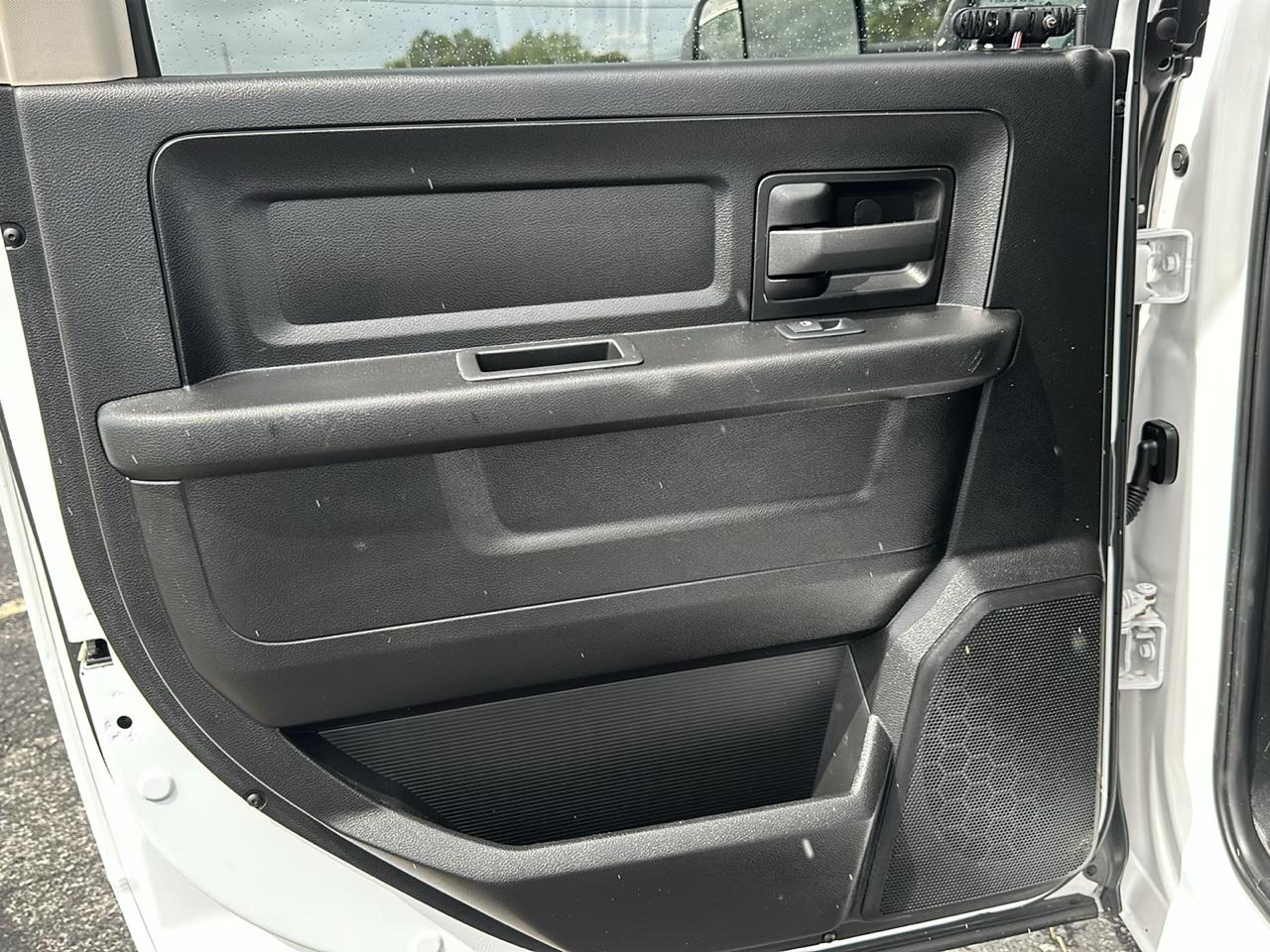 RAM 1500 Classic Tradesman Crew Cab SWB 2WD 2021
