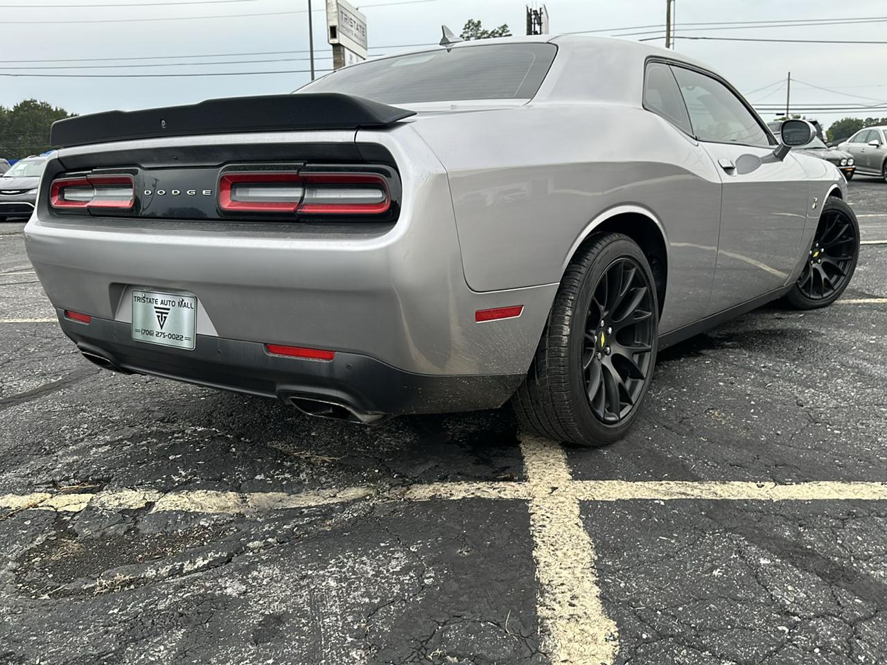 Dodge Challenger photo 7