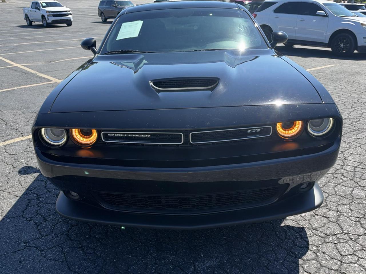 Dodge Challenger photo 12