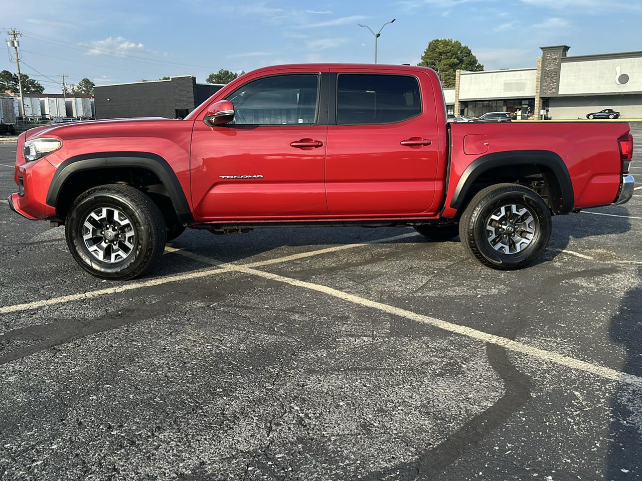 Toyota Tacoma SR5 Double Cab Long Bed V6 6AT 4WD 2017