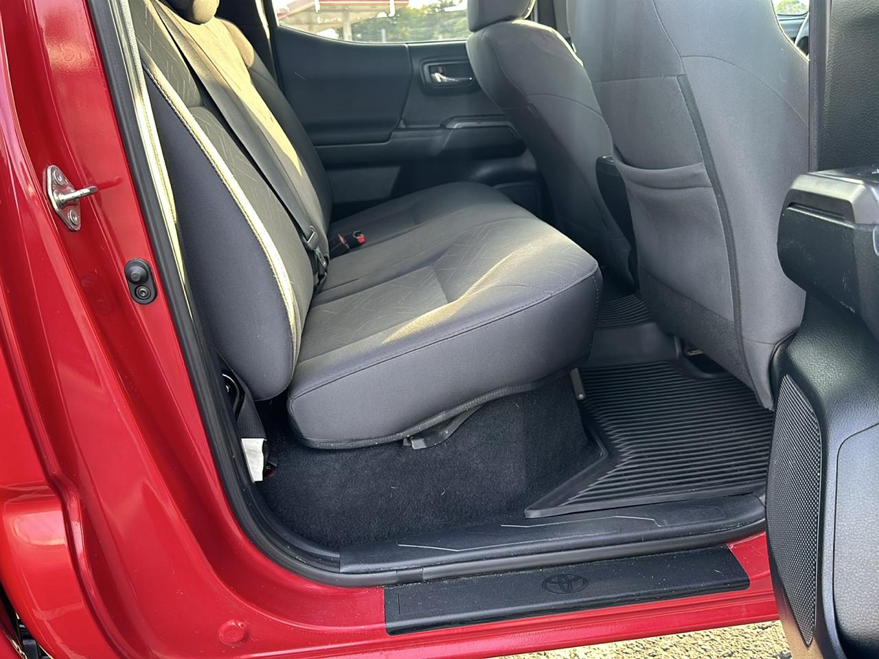 Toyota Tacoma SR5 Double Cab Long Bed V6 6AT 4WD 2017