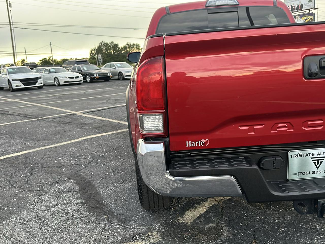 Toyota Tacoma photo 26