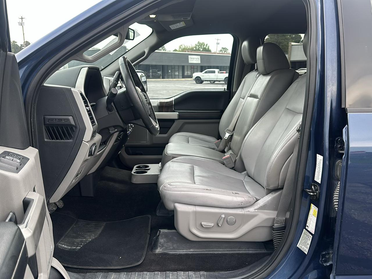 Ford F-150 4WD SuperCab 145" Lariat 2018
