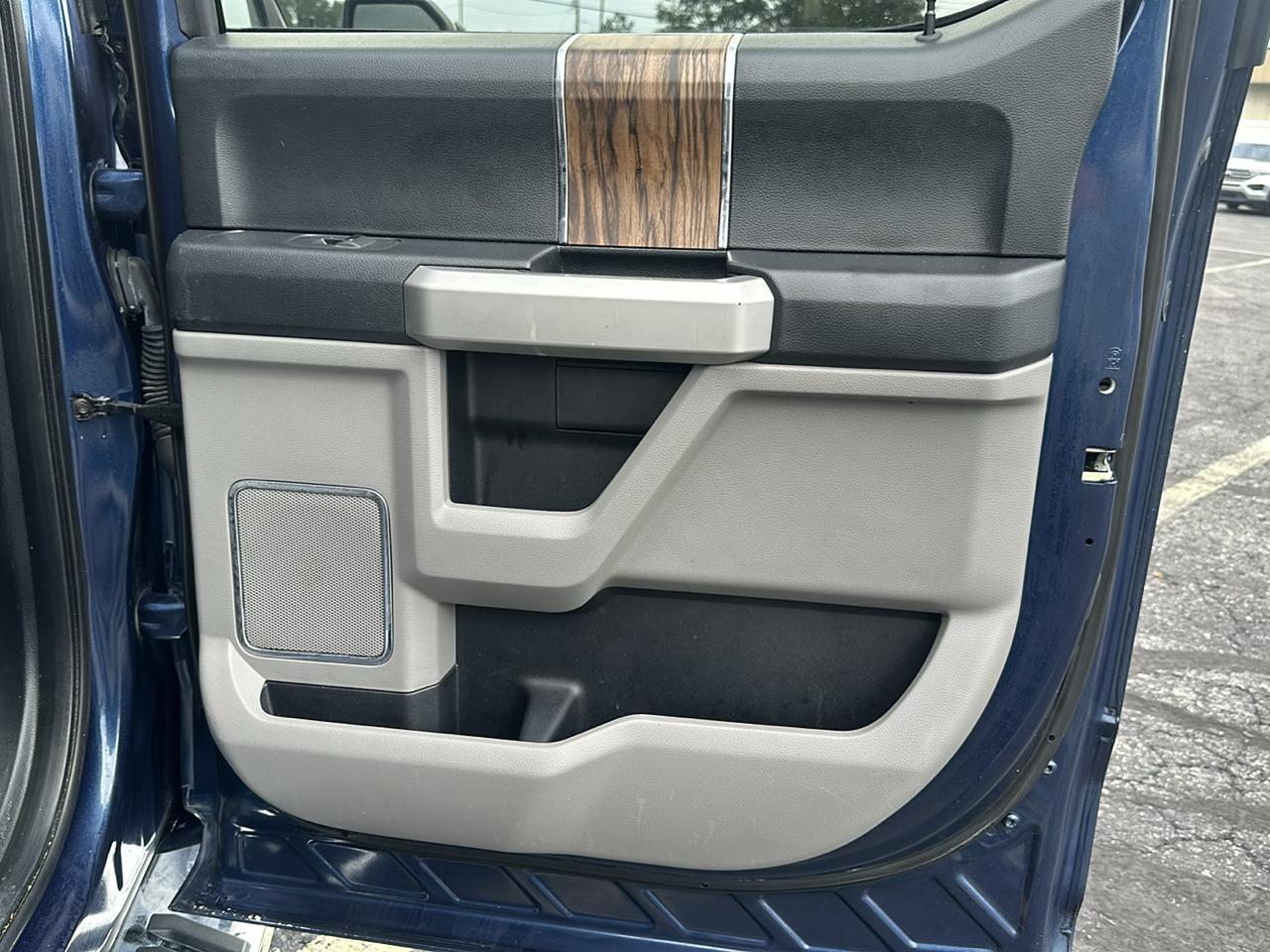 Ford F-150 4WD SuperCab 145" Lariat 2018