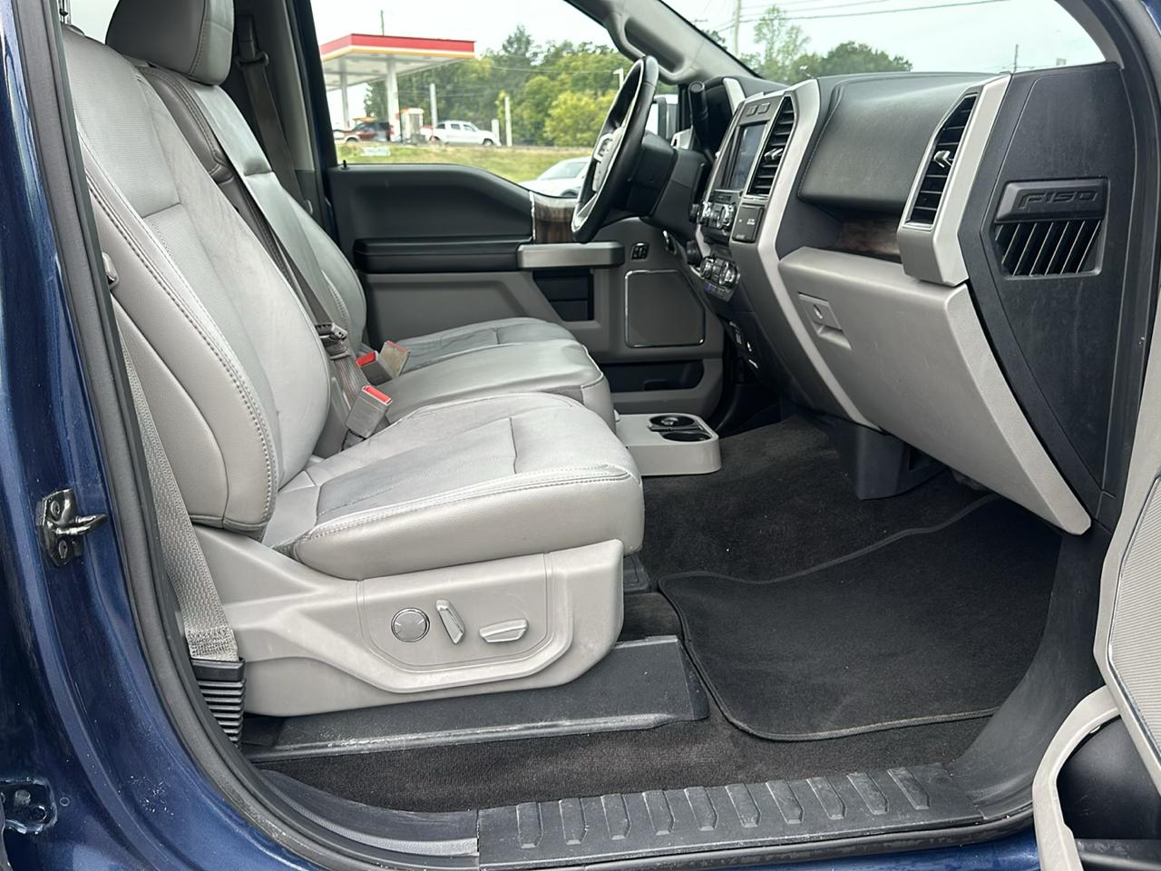 Ford F-150 4WD SuperCab 145" Lariat 2018