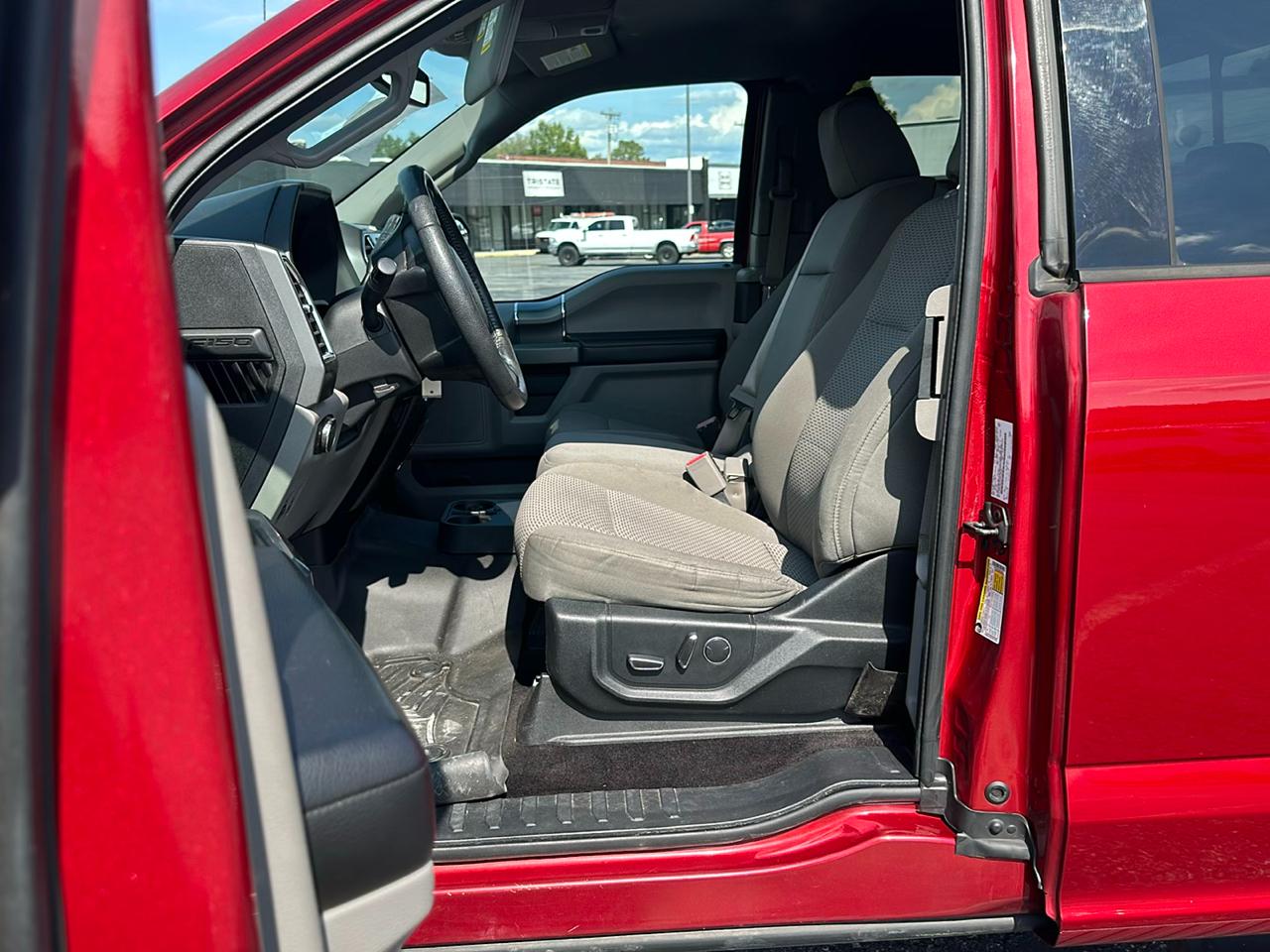 Ford F-150 4WD SuperCab 145" FX4 2016