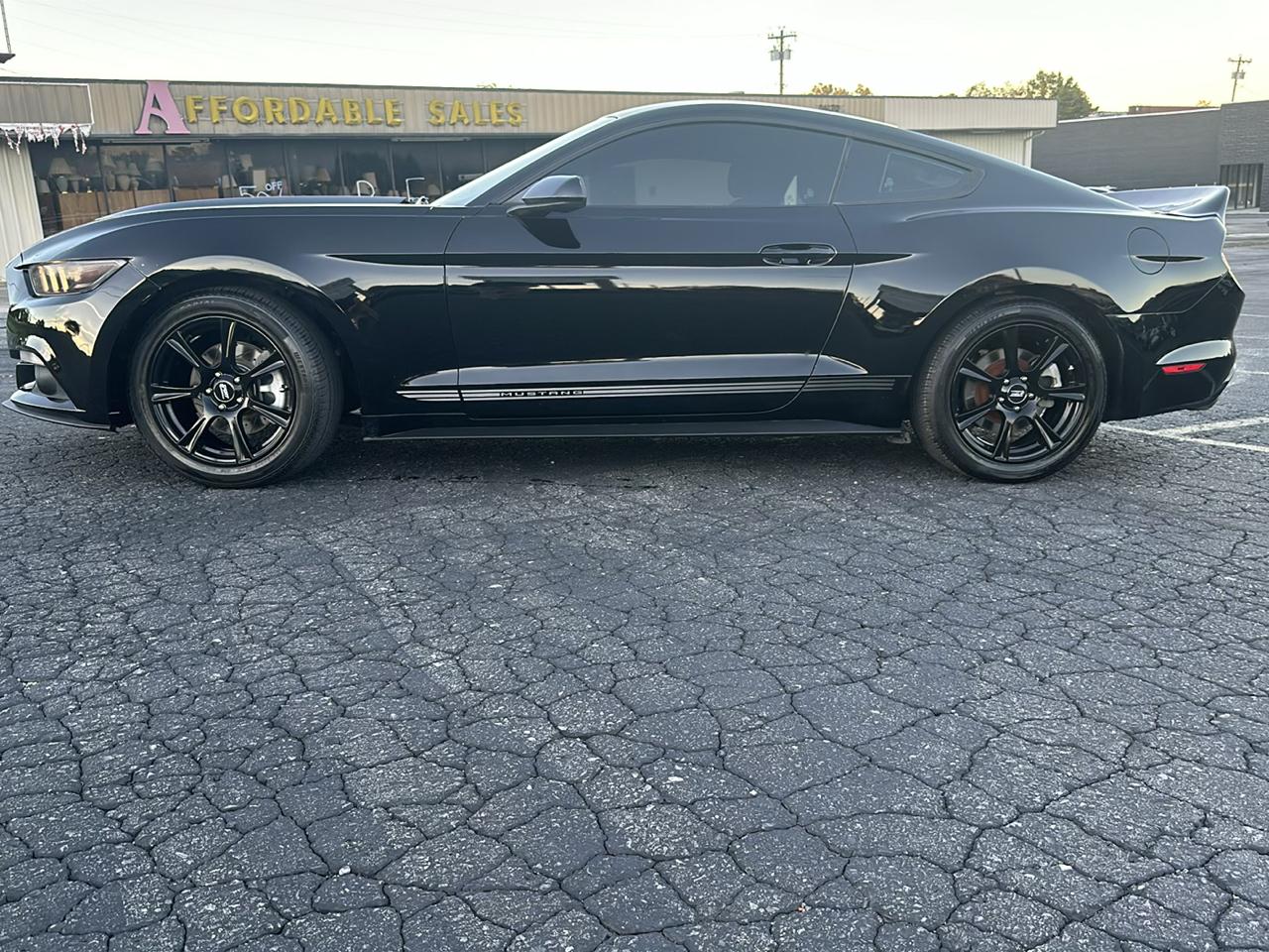 Ford Mustang EcoBoost Coupe 2015