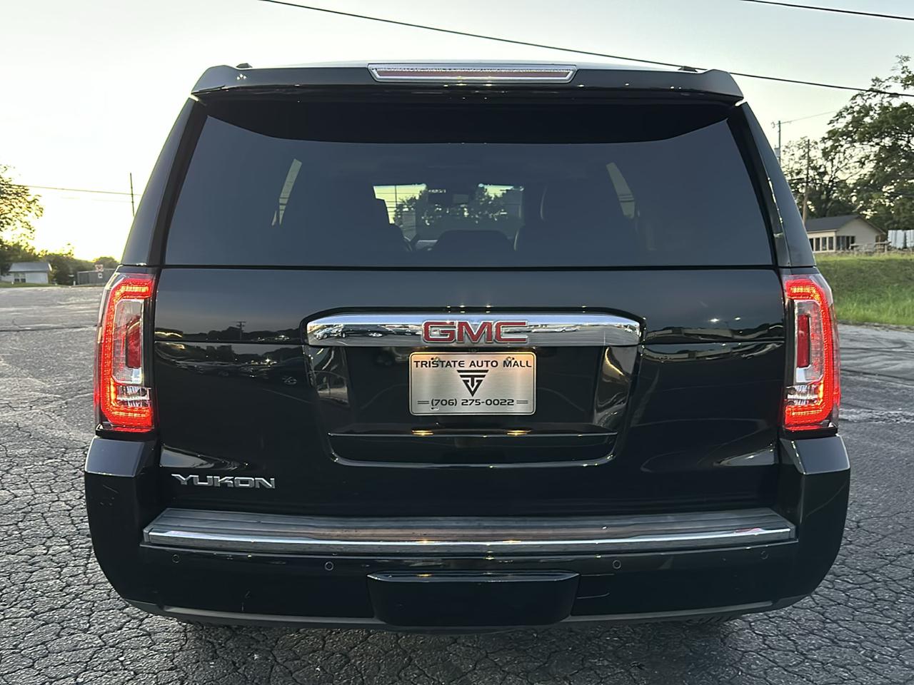 GMC Yukon Denali 4WD 2015