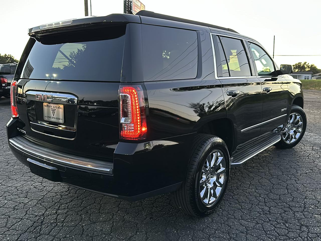 GMC Yukon Denali 4WD 2015