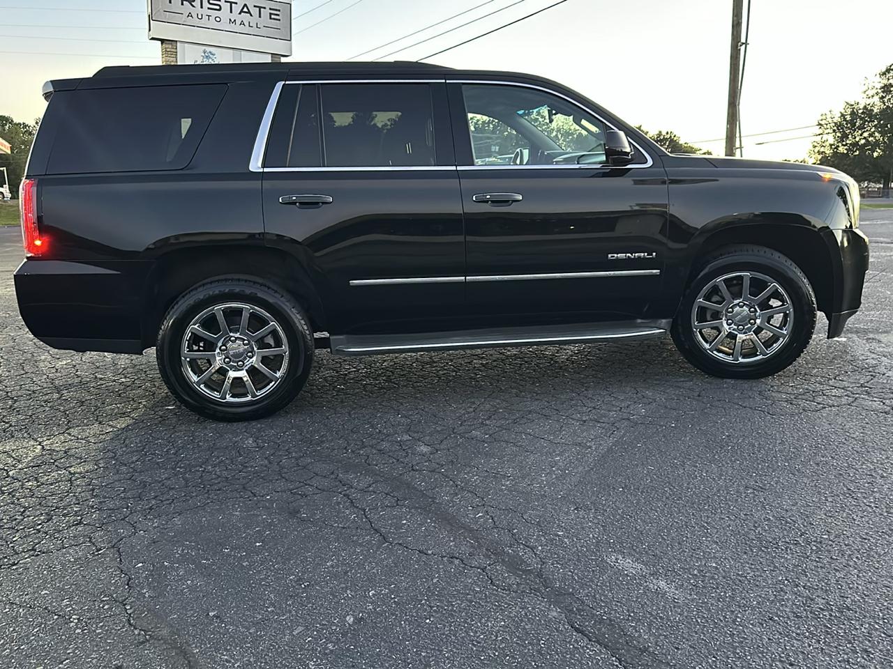GMC Yukon Denali 4WD 2015
