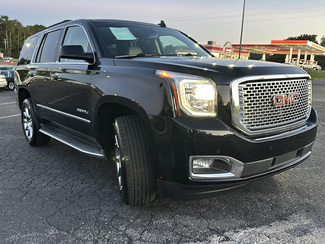 GMC Yukon Denali 4WD 2015
