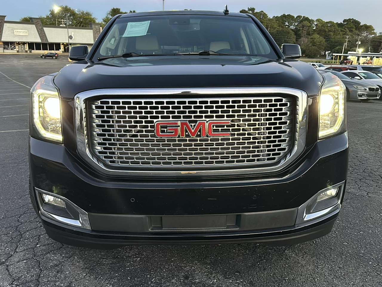 GMC Yukon Denali 4WD 2015