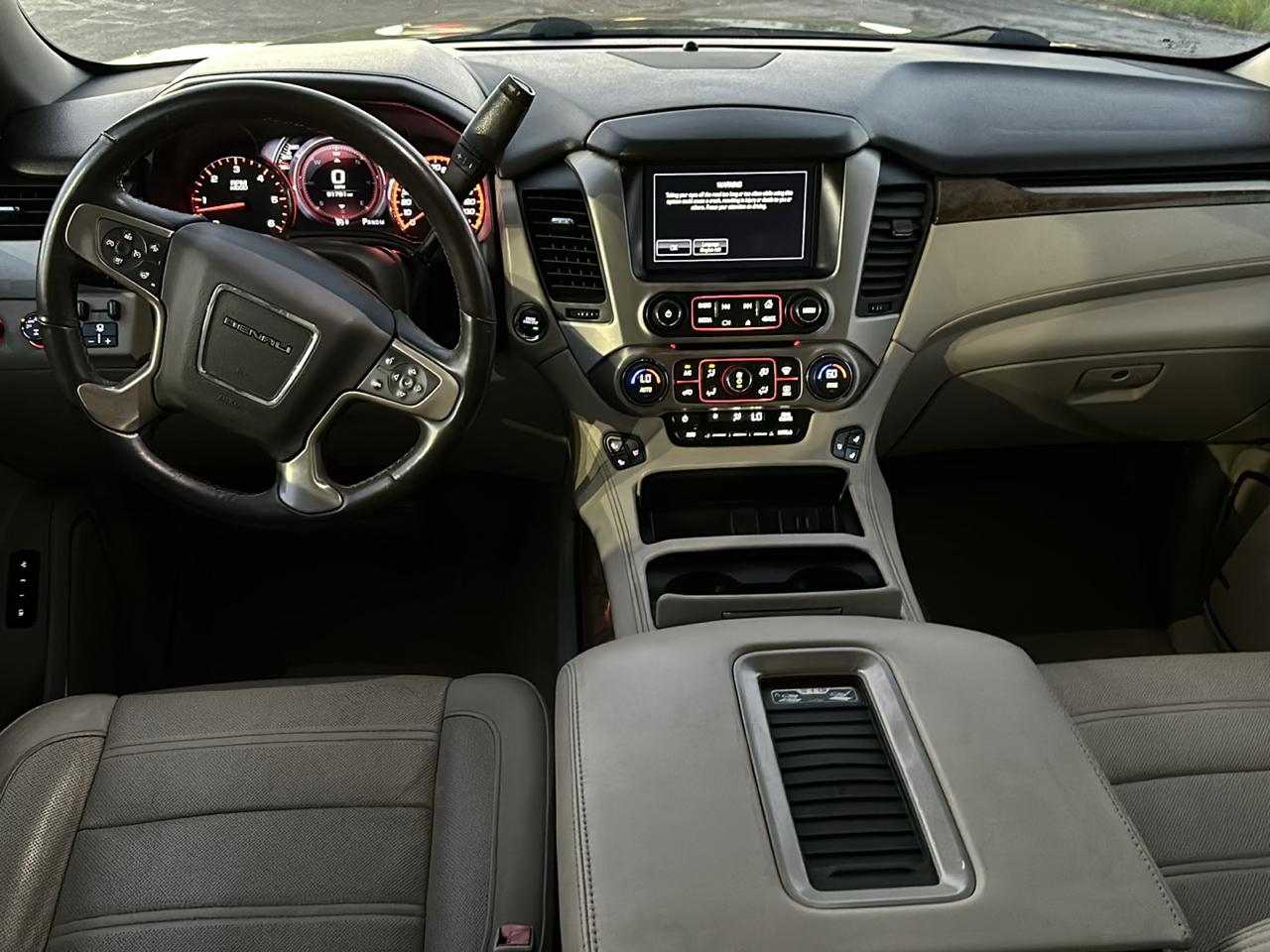GMC Yukon Denali 4WD 2015