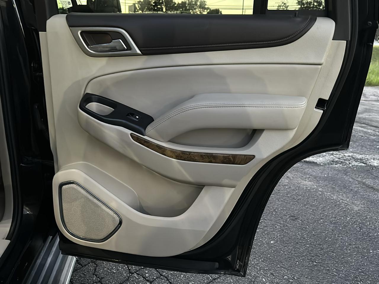 GMC Yukon Denali 4WD 2015