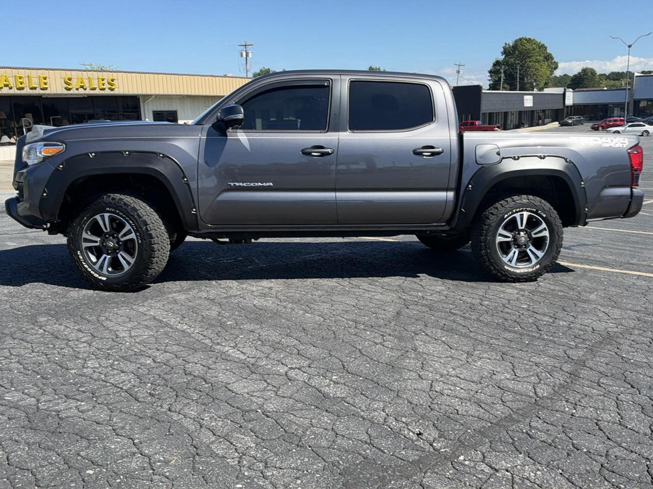 Toyota Tacoma 4WD Double Cab V6 AT TRD Sport (Natl) 2018