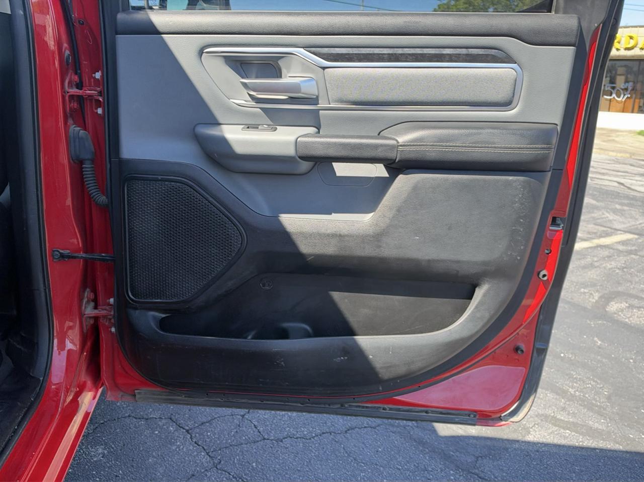 RAM 1500 Big Horn Crew Cab SWB 4WD 2019