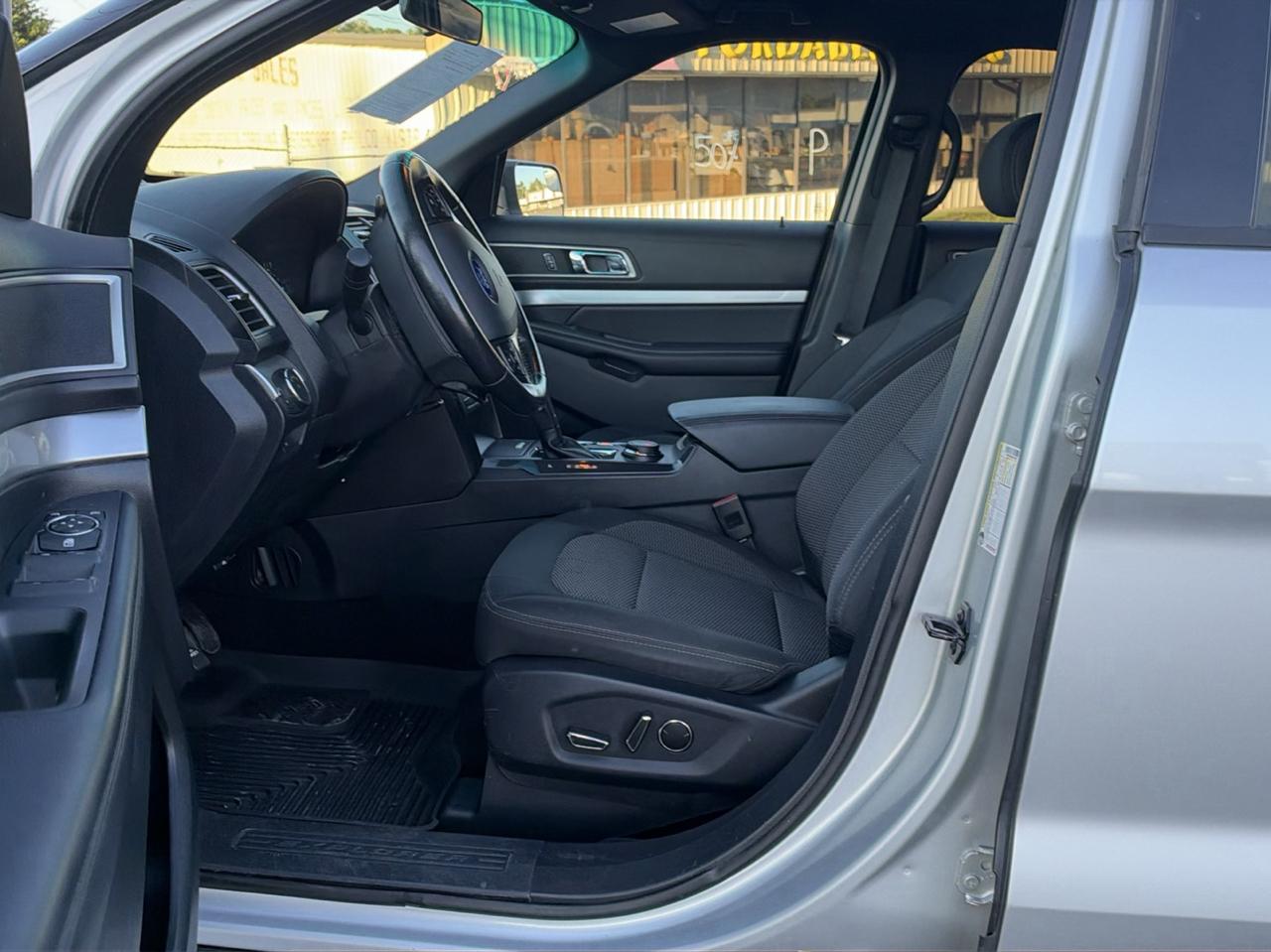 Ford Explorer XLT 4WD 2017