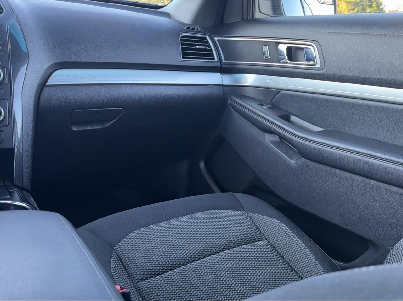 Ford Explorer XLT 4WD 2017