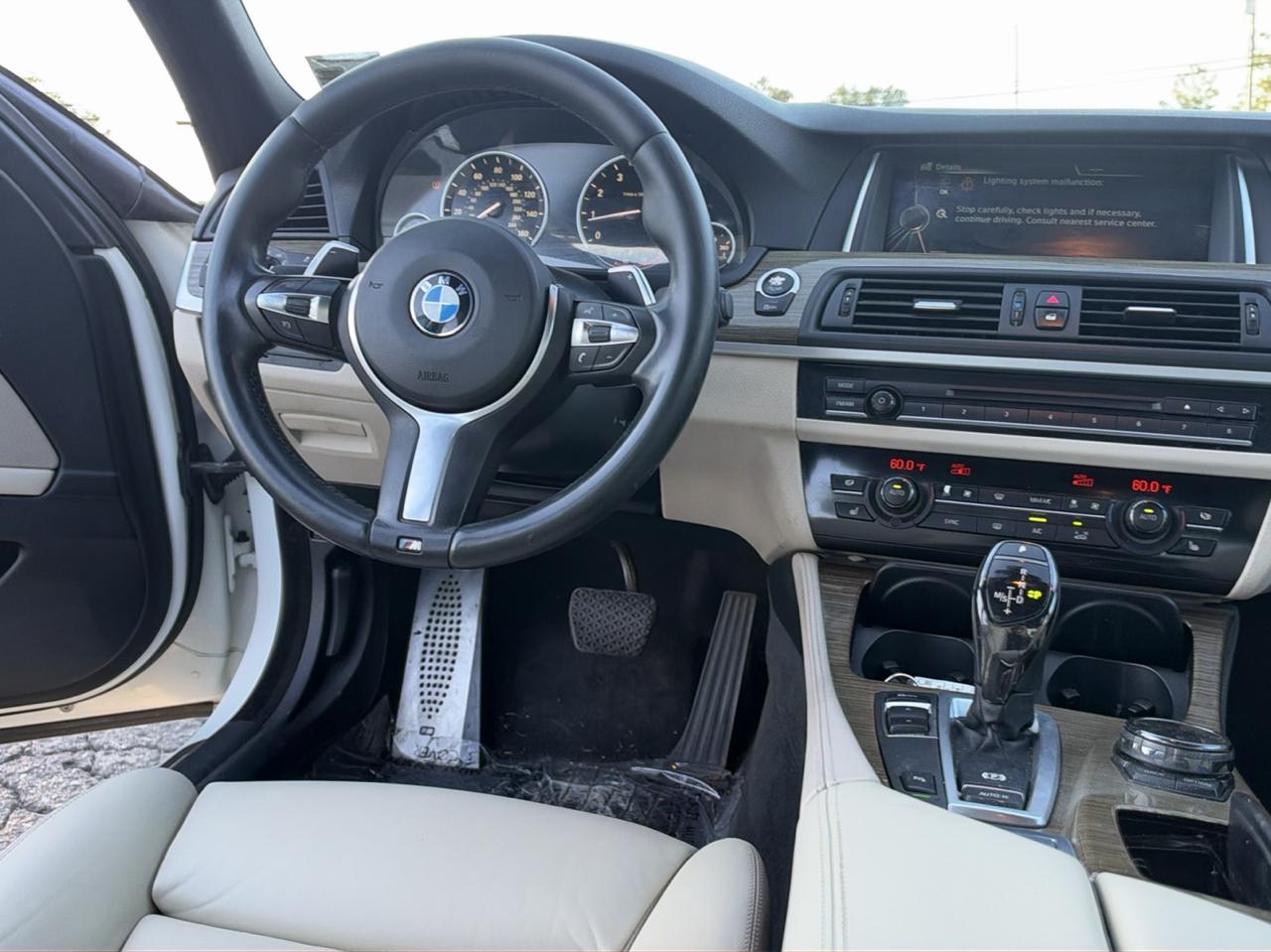 BMW 5-Series 550i 2014