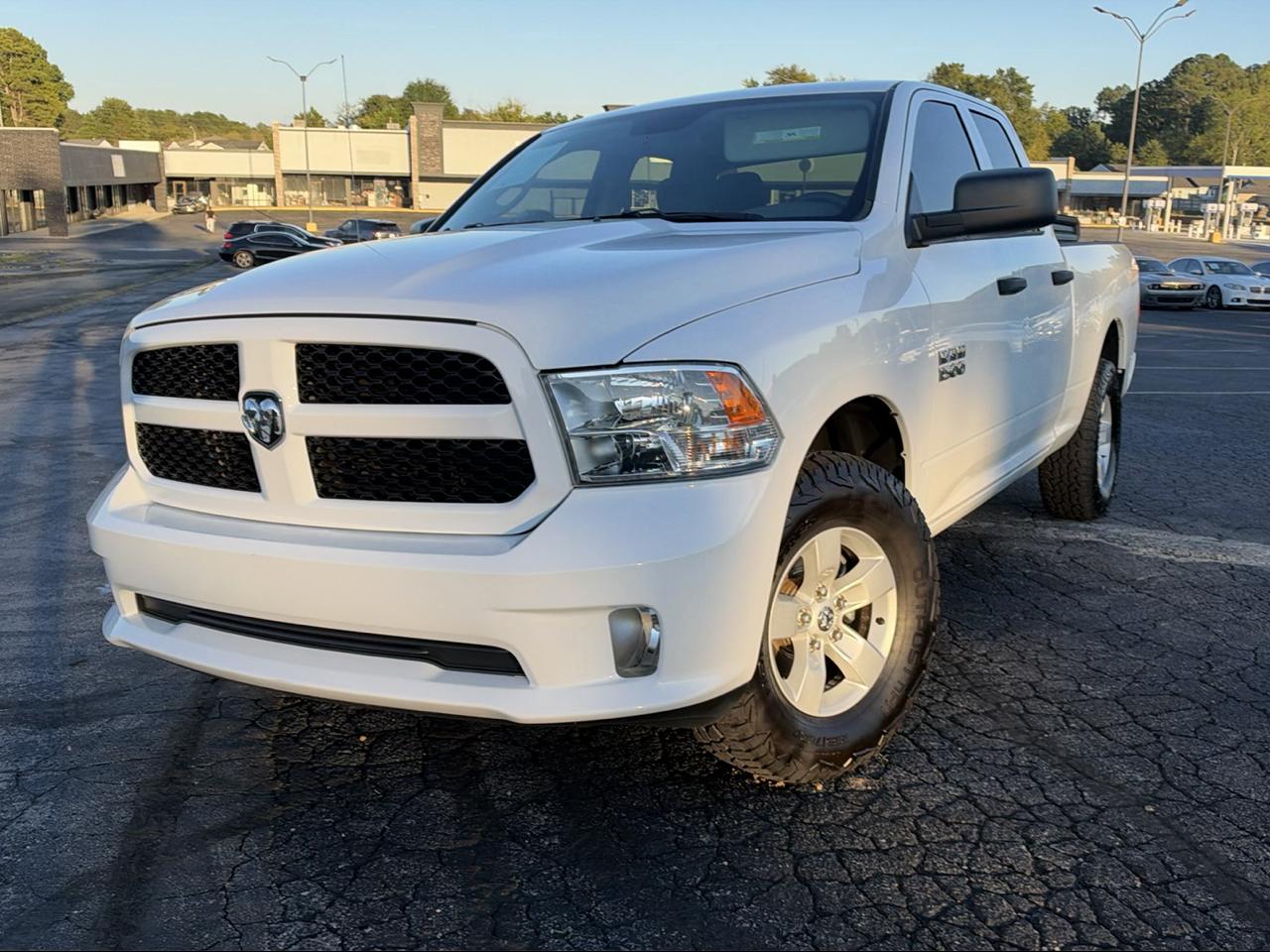 RAM 1500 Tradesman Quad Cab 4WD 2017