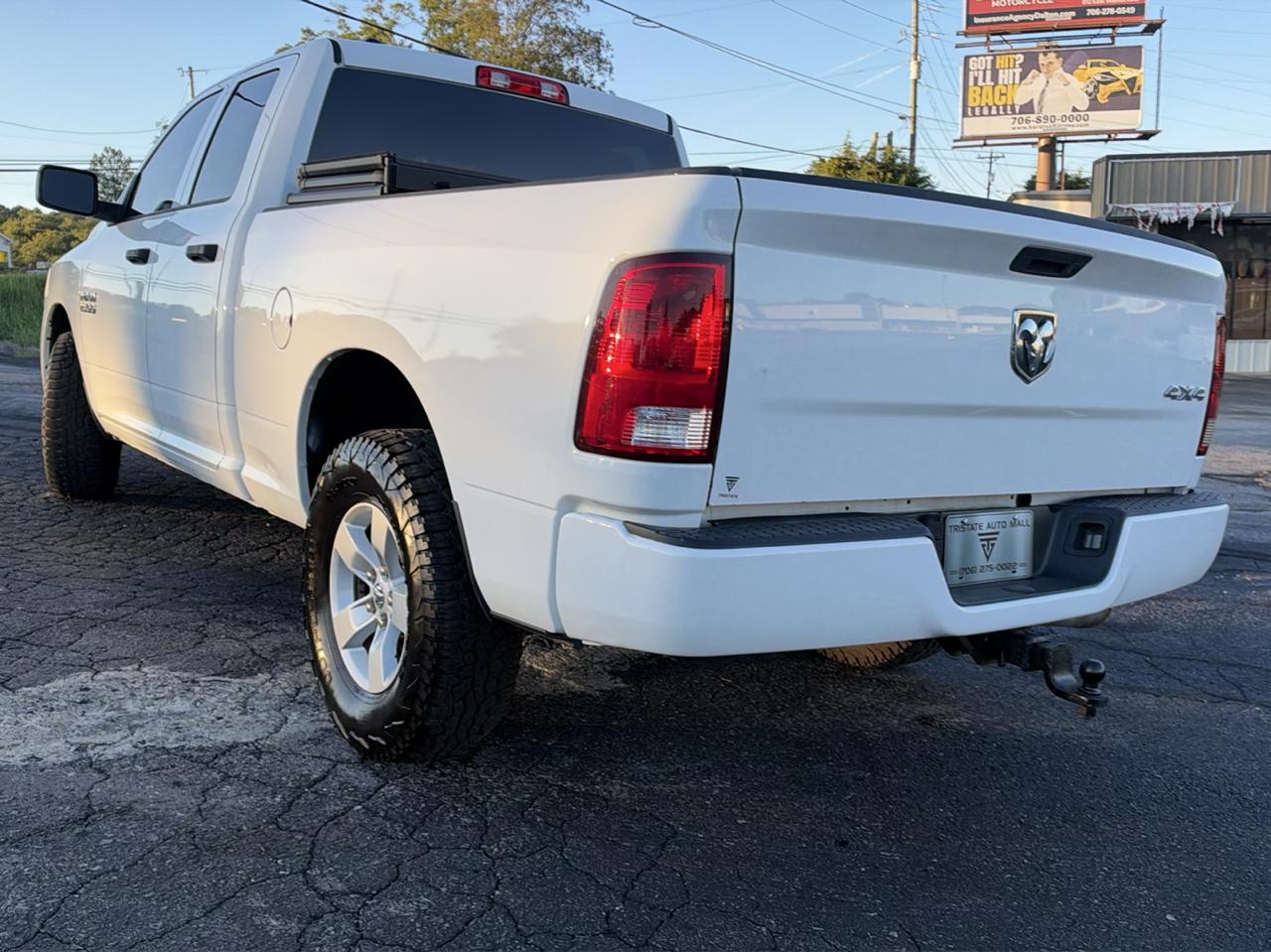 RAM 1500 Tradesman Quad Cab 4WD 2017